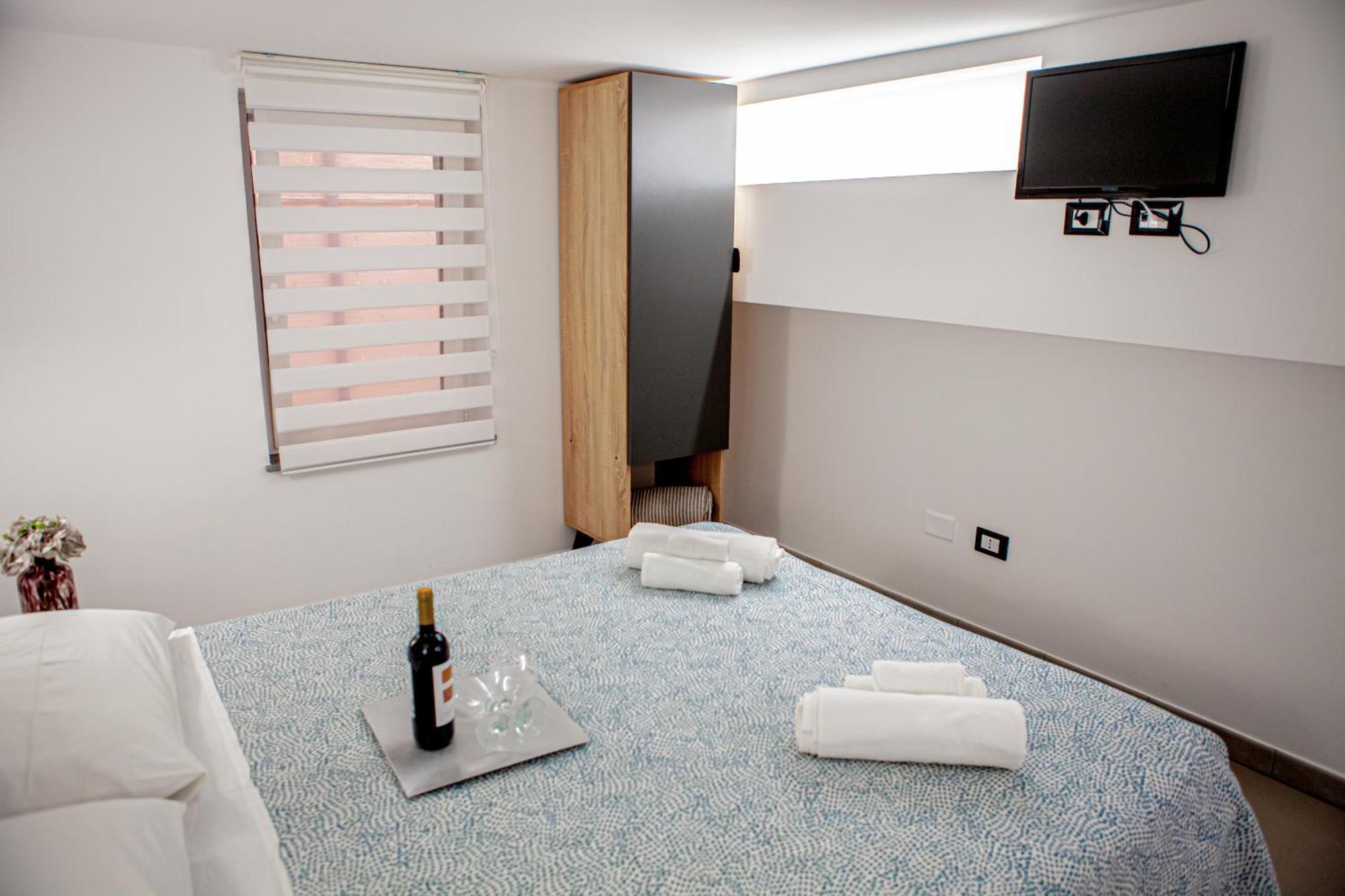 Ruggero Settimo - Holiday Houses คาตาเนีย ภายนอก รูปภาพ