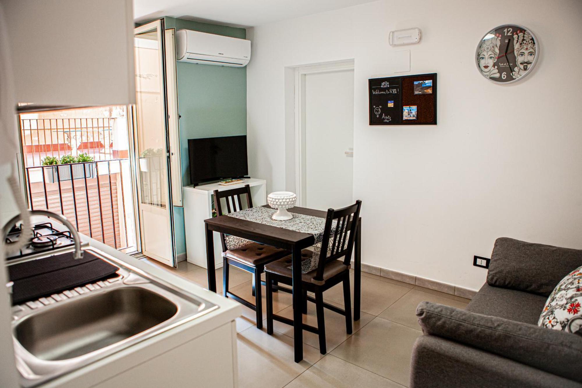 Ruggero Settimo - Holiday Houses คาตาเนีย ภายนอก รูปภาพ