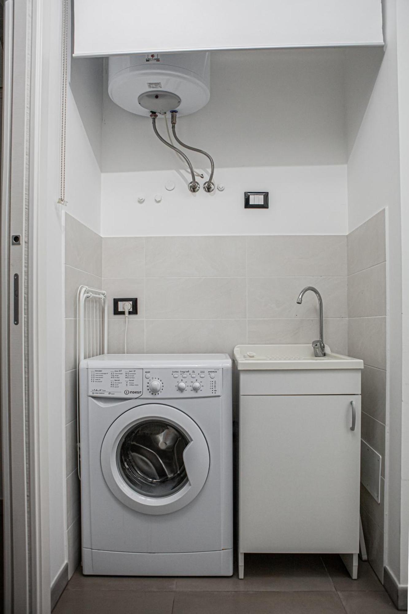 Ruggero Settimo - Holiday Houses คาตาเนีย ภายนอก รูปภาพ