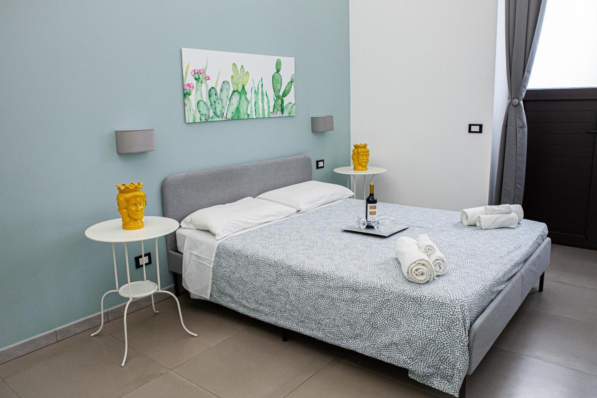 Ruggero Settimo - Holiday Houses คาตาเนีย ภายนอก รูปภาพ
