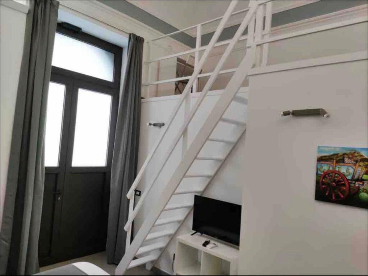 Ruggero Settimo - Holiday Houses คาตาเนีย ภายนอก รูปภาพ